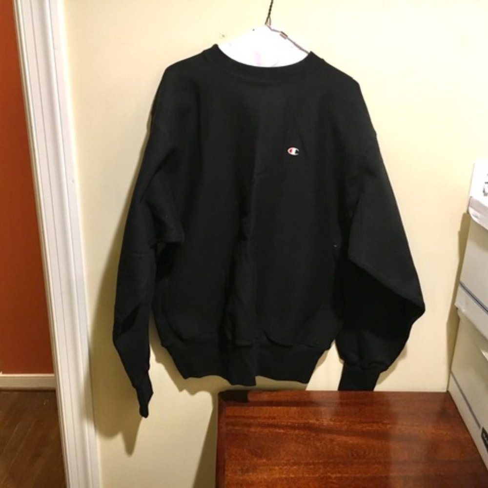 NWOT MENS XL BLACK CHAMPION SWEATSHIRT